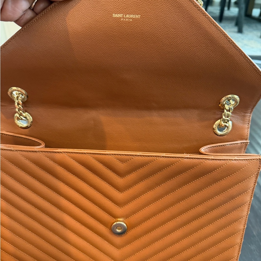 Saint Laurent Tan Leather large envelope Handbag - Picture 2 of 9